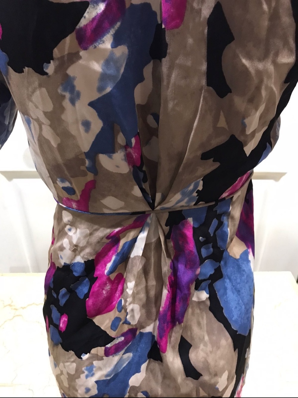 Diane Von Furstenberg Silk Dress Exclusively for Neiman Marcus Size 0 - Picture 9 of 12
